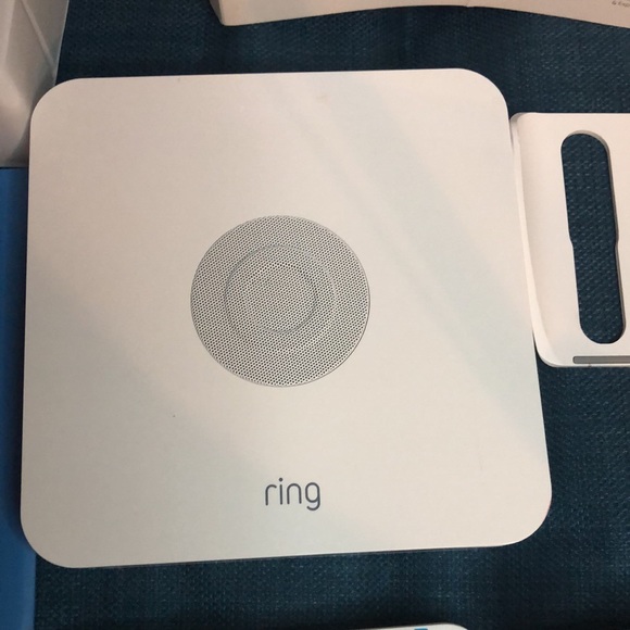 Complete Ring Alarm System (1st Gen) - Picture 6 of 13